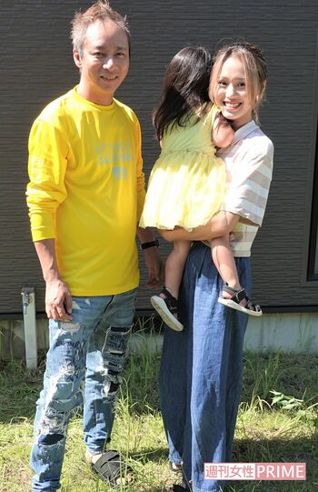 現在は石川県能美市にある一軒家で、女優で妻の飯村貴子と長女の3人で暮らしているいしだ壱成