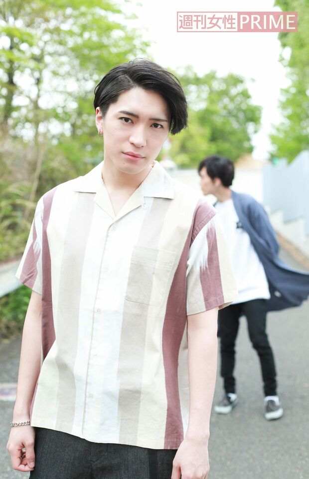 松下優也（手前）、平間壮一（奥）　撮影／森田晃博