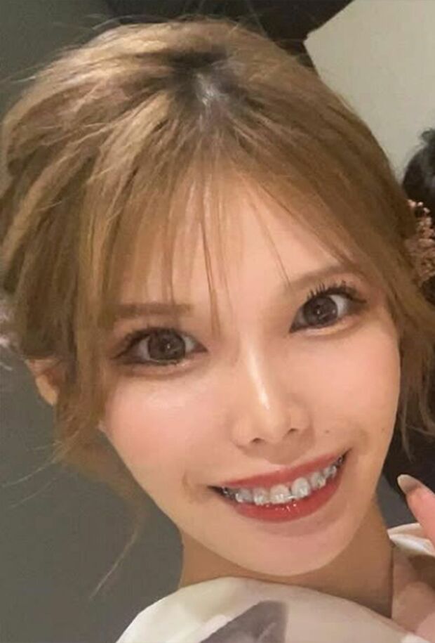《浜松》殺害されたガールズバー店長の竹内朋香さん(店のSNSより)