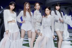 『LESSERAFIM』(公式HPより)