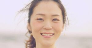  上野まな(うえの・まな) ● シンガー・ソングライター。現在は今夏リリース予定の3rdアルバムを鋭意制作中。