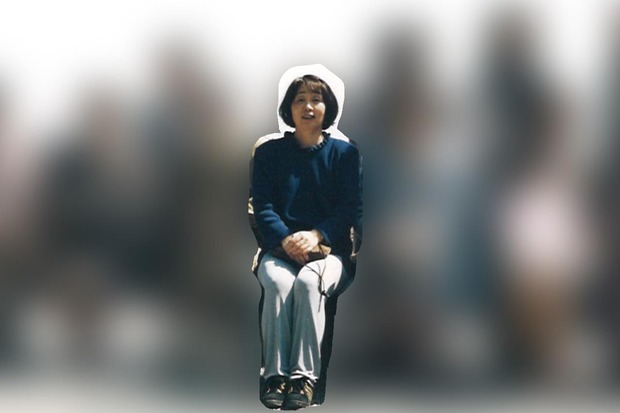 旅行先の集合写真での筧千佐子被告