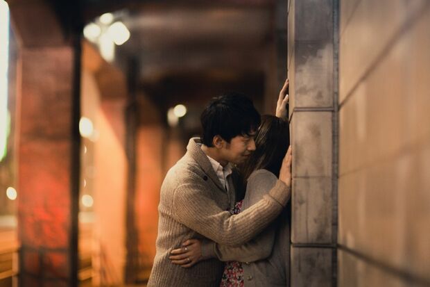 不倫妻たちは「女としての焦りがあった」と語る（写真はイメージです）