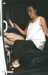 制作発表会見の終了後、直撃には表情を変えることなく足早に車に乗り込んだ