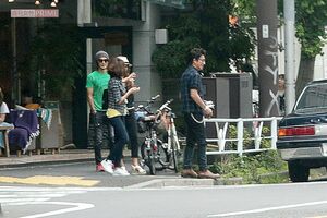 2015年6月、都内のカフェで食事をした木村拓哉夫妻と稲葉浩志夫妻