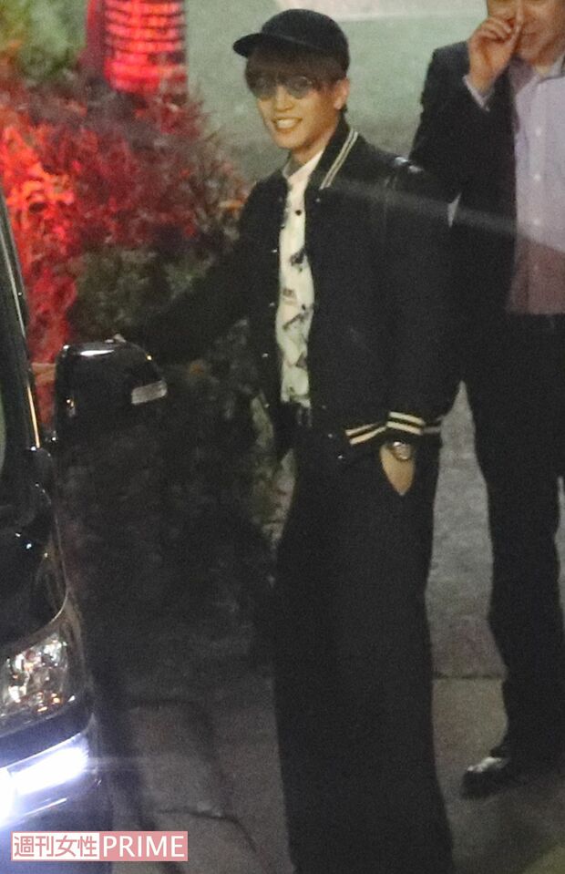 会場をあとにする岩田剛典