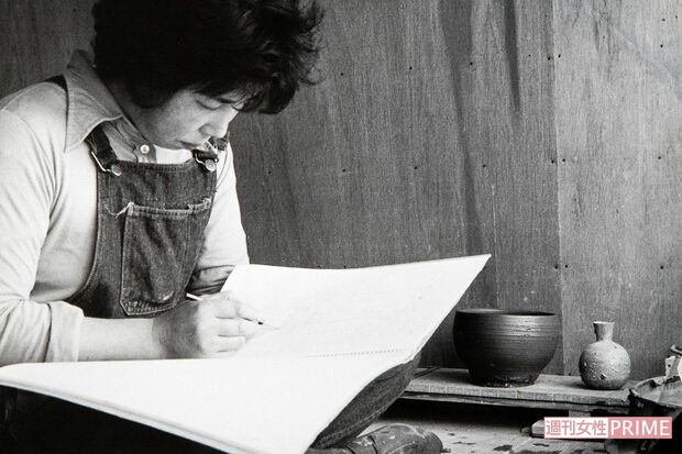 離婚後も、2人の子どもたちの学費を払い、ひとりで育てていくために黙々と作品作りに取り組んだ