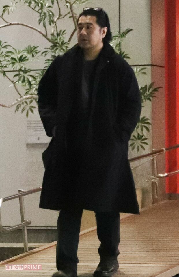 '19年ドラマ『モトカレマニア』の打ち上げに参加した小手伸也