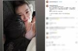 次女・茉叶菜（まかな）ちゃんの寝顔写真をアップした木下優樹菜。背後には男性の後頭部も（本人のインスタグラムより）