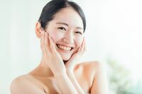 〈脳の専門医が解説〉鏡にほほ笑むだけで脳が活性化、免疫力も上がる理由