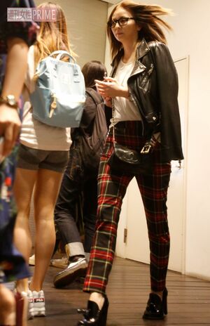 秋ロックな香里奈に周囲の視線は釘付け！