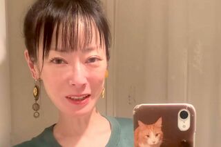 女優・遠野なぎこさん、義父と入浴・育児放棄…毒親育ちの壮絶エピソードが集めていた“同情”と“共感”