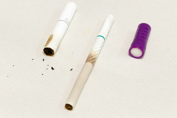 左からアイコス、グロー、プルーム・テックの吸い殻