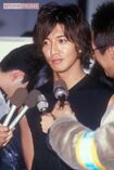 日本中から悲鳴が上がった伝説の“でき婚”会見(2000年)。木村の表情はなぜか終始、硬かった
