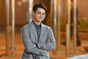 瀬戸康史が演じるメガネ男子の洋貴（c）カンタレ