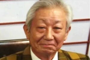 10万本の品ぞろえを誇るはんこ店だけに、日本の名字に詳しい秀島徹さん。ちなみに秀島姓は、全国3427位でおよそ3600人