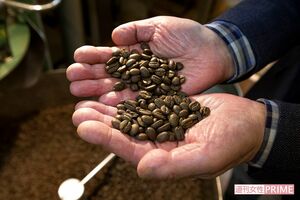 選び抜いた新鮮な自家焙煎豆が人気の秘訣　撮影／伊藤和幸