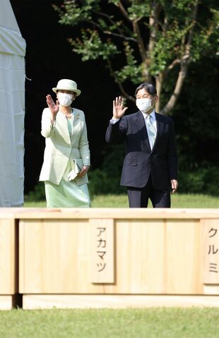 5月30日、島根県で開かれた『全国植樹祭』に赤坂御用地からリモートで出席された両陛下