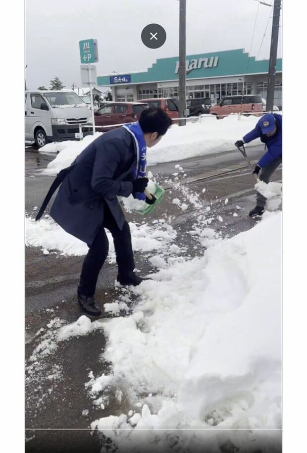 SNSで拡散されている、米山隆一氏の雪かき動画