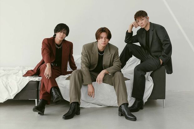 Number_iとして活動する3人がこのキャップを持っているよう（TOBE公式SNSより）