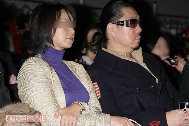 2008年、『シェーナ・ドゥーノ』新作発表会に出席していたブラザー・コーン夫妻