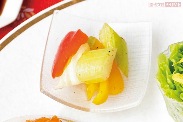 セロリとパプリカの山椒あえ　撮影／矢島泰輔