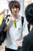 直撃されて「俺にまだ週刊誌は早いですよ」と泣き言を漏らす、『ぱーてぃーちゃん』すがちゃん