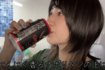 飲みっぷりが凄い酒村ゆっけ(公式Youtubeチャンネルより)