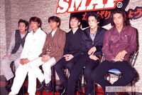 ジャニーズ事務所の新社名『SMILE-UP.』が略すと「SMAP」になるとファンから賛否「連想させるネームで汚名…