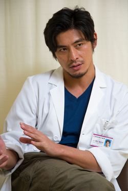 坂口憲二