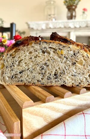 YouTubeやインスタでも紹介している自家製のカンパーニュ。夫と自分が食べるパンはすべて手作りしている 写真提供/pokkomaさん