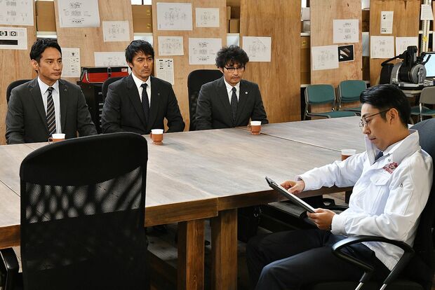 帝国重工への復讐に燃えて佃製作所を裏切った伊丹はすっかり変わってしまった　(c)TBS