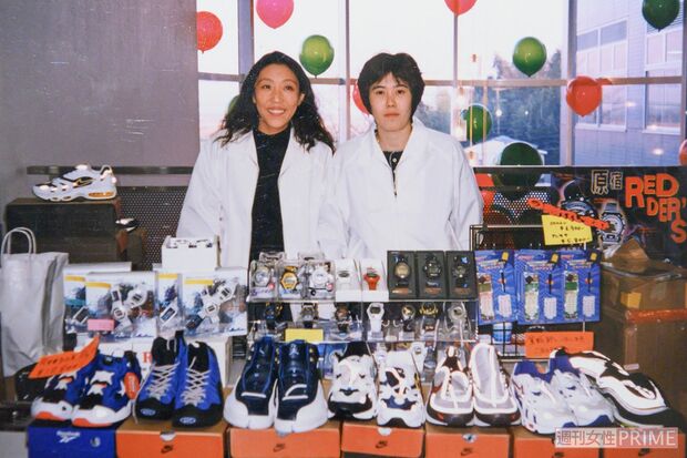 飛ぶように売れ、大成功を収めたスニーカー販売事業