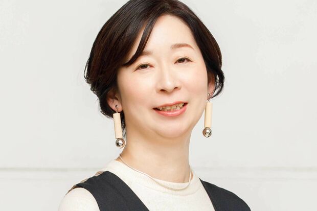 『わたし、定時で帰ります。』(新潮社)の著者でもある朱野帰子先生