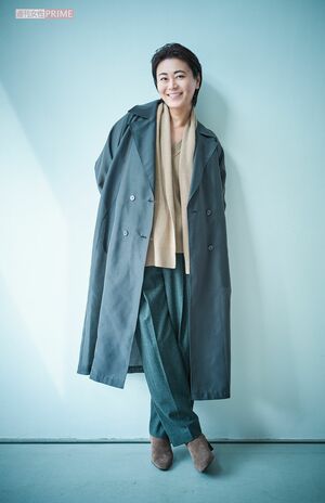 氷川きよし　撮影／廣瀬靖士　ヘアメイク／遠山達也（RELAXX）　スタイリング／YOSHIMIYAMASU（SIGNO）　衣装協力／JNBY、GYPPHY