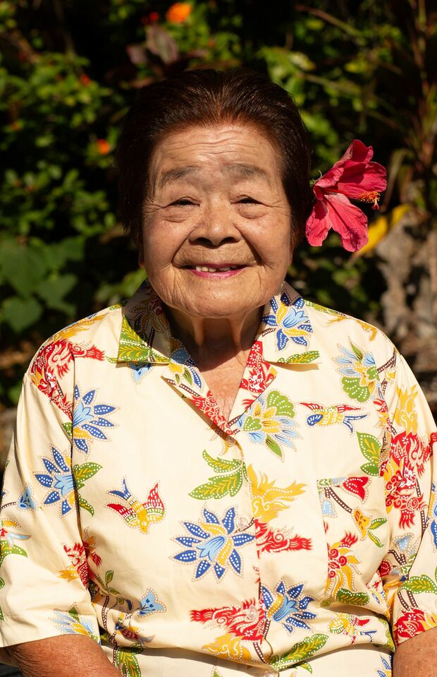 大田吉子さん●1934年、沖縄県生まれ。22歳で結婚、子育てをしながらアイスキャンディー店などさまざまな仕事を経験。2019年にTikTokを始めて人気者に。撮影/UNE