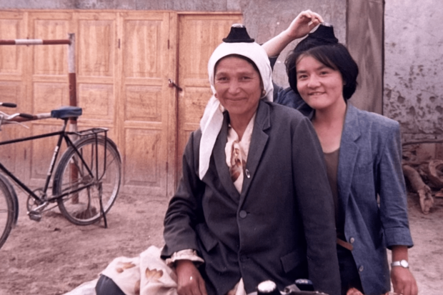 仕事に夢中だったころ。1989年にTBS系『新世界紀行』で新疆ウイグル自治区に3か月ロケに行ったとき