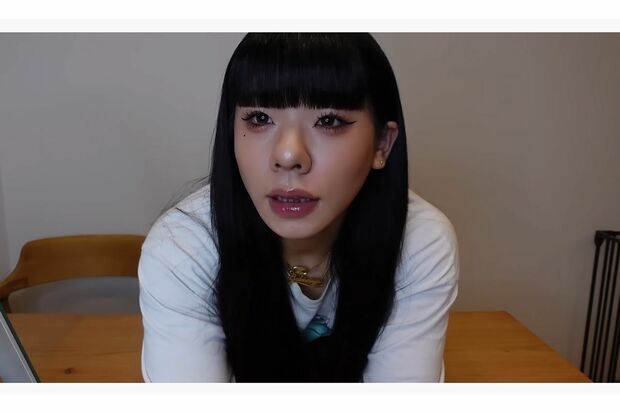 驚愕のメイク術で別人のようになったとうあ（公式YouTubeより）