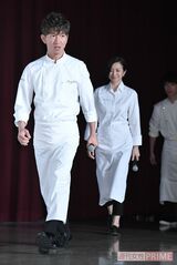 『グランメゾン東京』制作発表にて。コックコートで颯爽と現れる木村拓哉