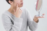 マスク解禁で皮膚科駆け込みが急増、“原因”を知って治療法を知る!最新シミ取り施術法・医師の選び方、ベ…