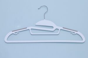 伸び防止ハンガー／6本セット550円