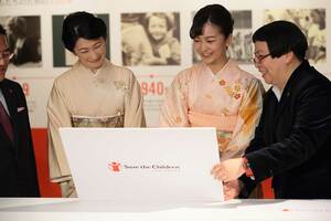 眞子さまとの〝ふたり旅〟を終えた翌日には佳子さまと一緒にご公務に臨んだ紀子さま（5月13日）