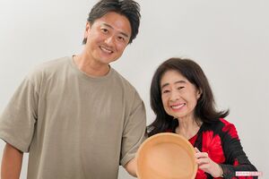 対談した原田龍二（左）と中村玉緒（右）　撮影／伊藤和幸