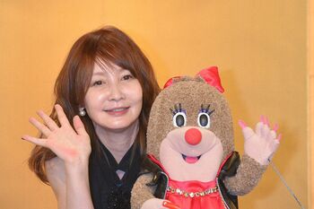 ねほりんの声の山里と、ぱほりんの声のYOUの聞き役が絶妙 (C)NHK