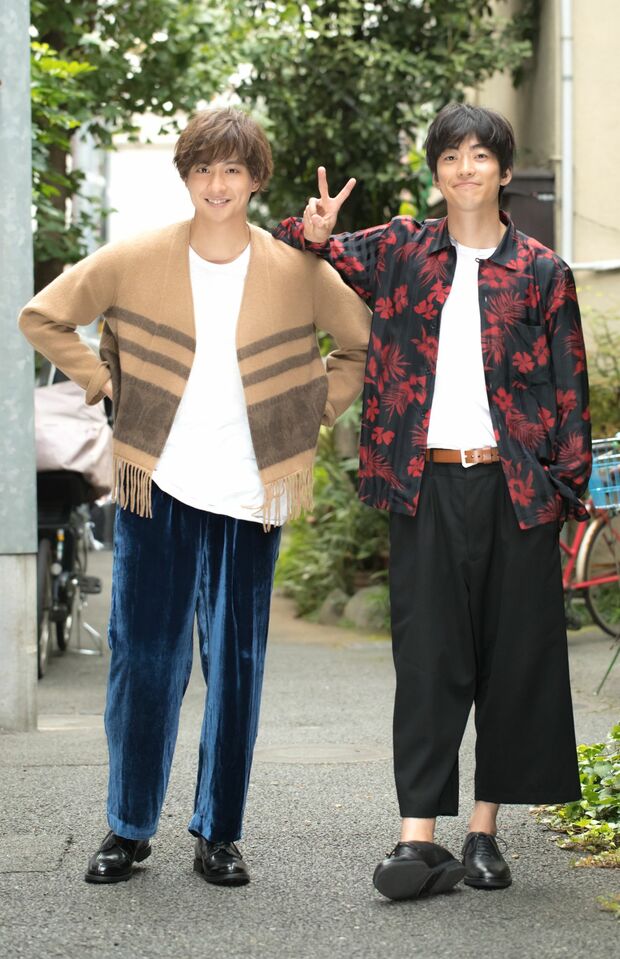 左から渡部秀、大東駿介　撮影／佐藤靖彦