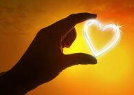 【心理診断】愛情、お金、それとも…？ あなたが恋に求めるものチェック