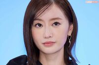 松本まりか「40歳でこれは…」オン眉・ぱっつん・姫カットの大胆イメチェンが「似合うのは20代まで」物議
