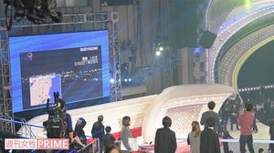 紅白のリハーサル中にモニターに映し出された緊急地震速報に会場は緊張感に包まれる