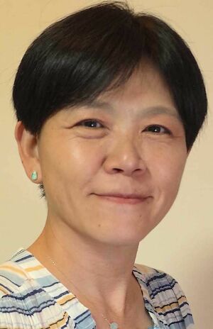 旦木瑞穂さん　ノンフィクションライター・グラフィックデザイナー。愛知県出身。企業でグラフィックデザイナーなどを務め、2015年に独立。オンラインニュースサイトや雑誌に、葬儀・お墓・介護などの終活や、家庭・女性に関する連載を多数持ち、精力的に執筆を行う。『しなくていい介護　「引き算」と「手抜き」で乗り切る』（朝日新書）が好評発売中。