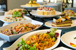 ポイントを2倍で使用して、豪華ビュッフェを満喫（※写真はイメージです）